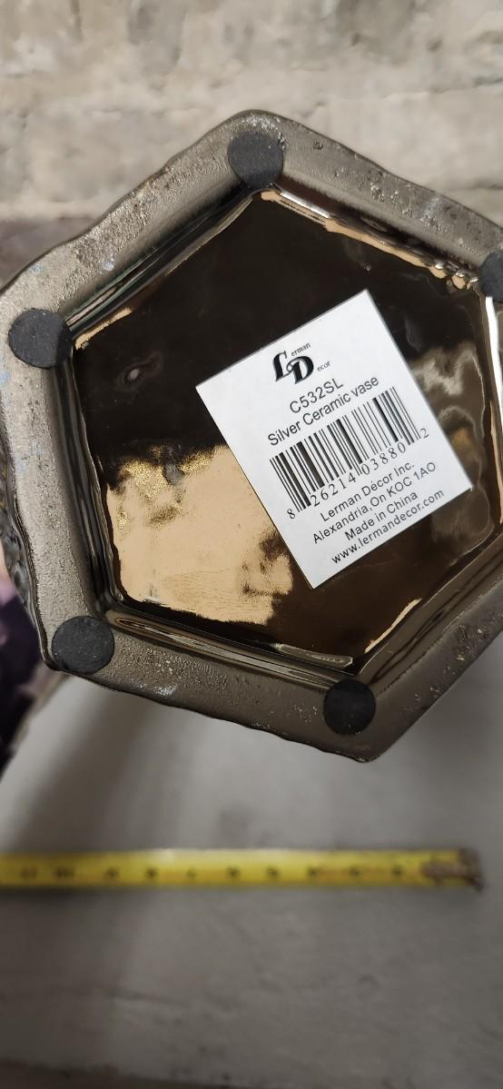 Sale Photo Thumbnail #440: Sweet little lamp, huge black glass vase, white jug and silver ceramic vase