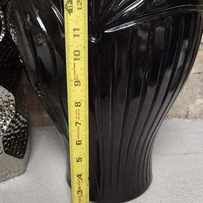Lamp, huge black glass vase lot