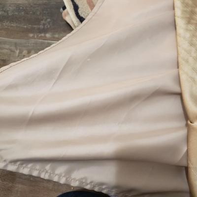 White and Brown/Black Towels and More (BGB-KD)