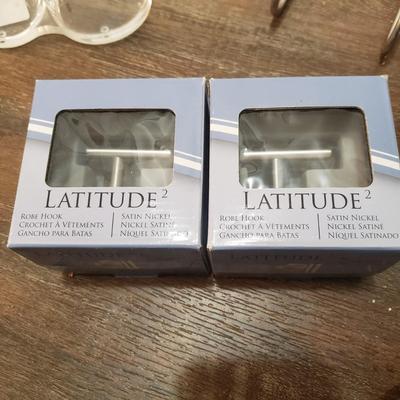 White and Brown/Black Towels and More (BGB-KD)