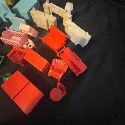 DOLLHOUSE FURNITURE AND DOLL HOUSE FAMILY IN SEALED PACKAGE BY MARX