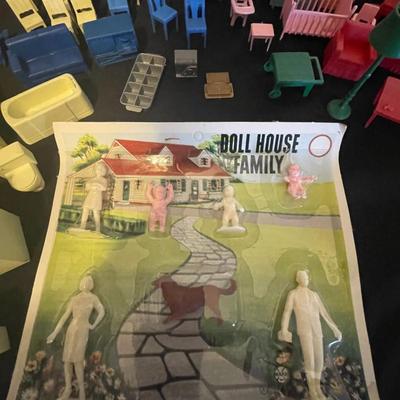 DOLLHOUSE FURNITURE AND DOLL HOUSE FAMILY IN SEALED PACKAGE BY MARX