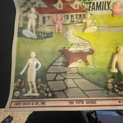 DOLL HOUSE FURNITURE AND DOLL HOUSE FAMILY SEALED PACKAGE BY MARX