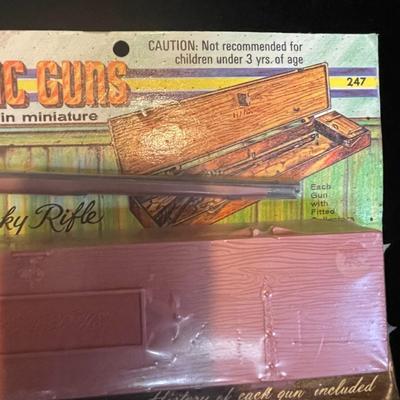 MARX HISTORIC GUNS ON SEA BOARD