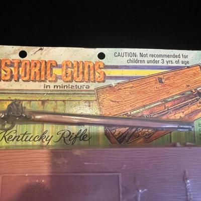 MARX HISTORIC GUNS ON SEA BOARD