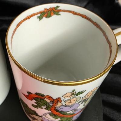 Vintage Fitz & Floyd “Deck the Halls” Christmas Porcelain Mug Pair – 1983 Japan – Gold Trim – Discontinued