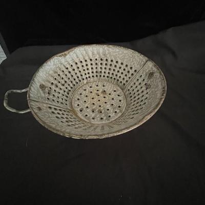 VINTAGE KITCHEN ITEMS