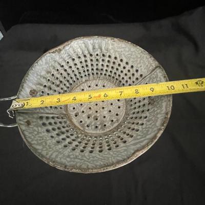 VINTAGE KITCHEN ITEMS