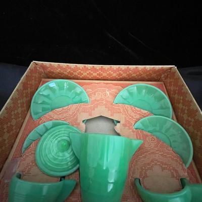 PLAY-TIME JADEITE GLASS DISH SET