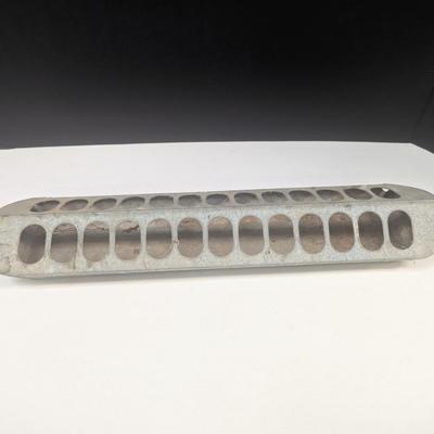 Vintage 16-Hole Primitive Country Galvanized Tin Chicken Rooster Feeder
