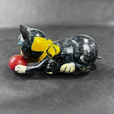 Vintage Tin Litho | Wind-Up Cat w/ Ball | Marx