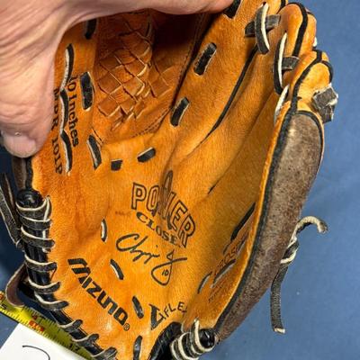 Mizuno Ball Glove