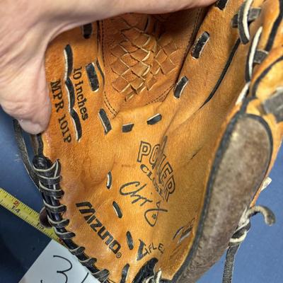Mizuno Ball Glove