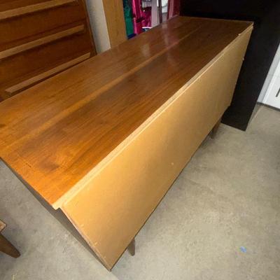 Sale Photo Thumbnail #21: E8-MCM Hutch  (2 pieces)