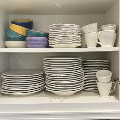 LOT 544K: Cabinet Clearout: Dishes