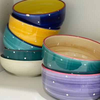 LOT 544K: Cabinet Clearout: Dishes