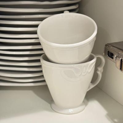 LOT 544K: Cabinet Clearout: Dishes