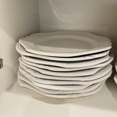 LOT 544K: Cabinet Clearout: Dishes