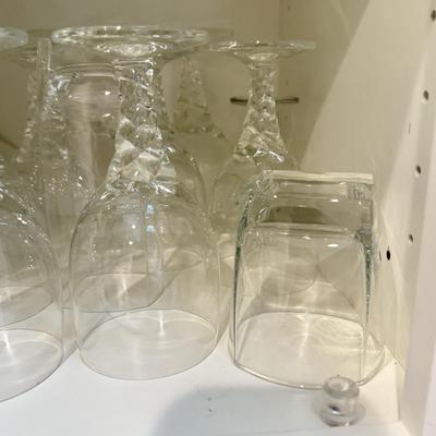 LOT 545K: Cabinet Clearout: Glassware