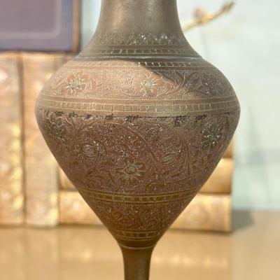 LOT 548L: Etched Brass Vase, Four Minute Essays, Ruffle Sculpture & More Books