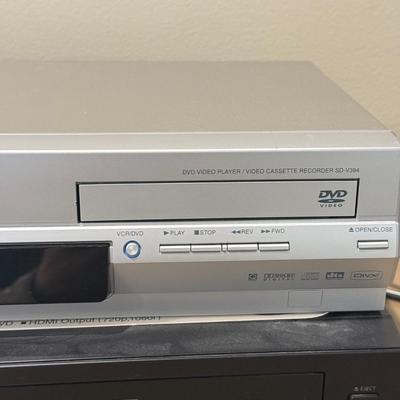 LOT 556F: Pair of VCR/DVD Players: Toshiba & Samsung