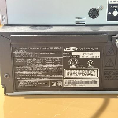 LOT 556F: Pair of VCR/DVD Players: Toshiba & Samsung