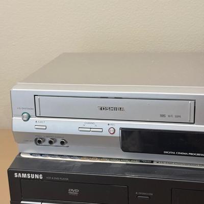LOT 556F: Pair of VCR/DVD Players: Toshiba & Samsung