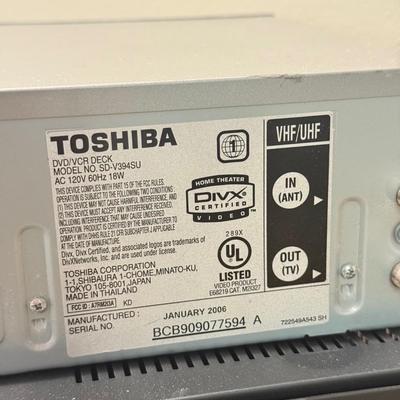 LOT 556F: Pair of VCR/DVD Players: Toshiba & Samsung