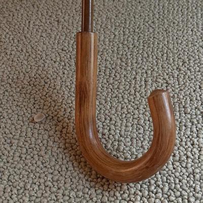 LOT 557DC: Marylou Ozbolt Storer Fibre Arts Matching Raincoat & Umbrella