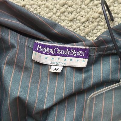 LOT 557DC: Marylou Ozbolt Storer Fibre Arts Matching Raincoat & Umbrella