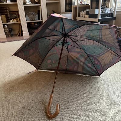 LOT 557DC: Marylou Ozbolt Storer Fibre Arts Matching Raincoat & Umbrella