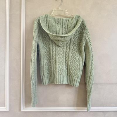 LOT 533DC: Green Free People Sweater (S/P)