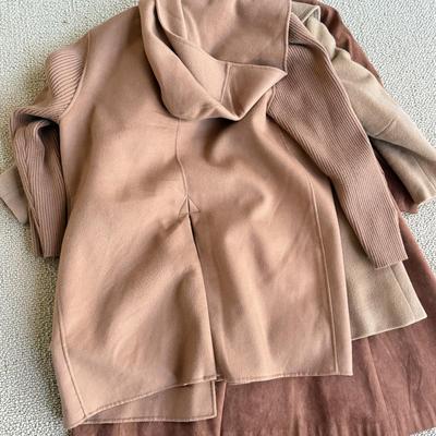 LOT 534DC: Ladies Brown Coats: Kenneth Cole New York, Garé & Ultra Suede