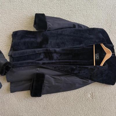 LOT 535DC: Dark Coats: Christ, Utex Design & Jane Post