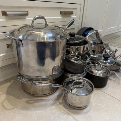 LOT 539K: Collection of Pots & Pans