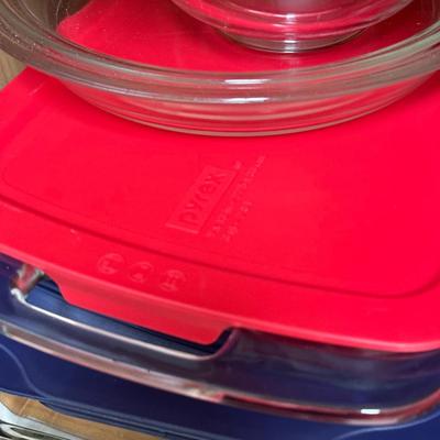 LOT 569F: Collection of Pyrex, Glass Baking Dishes & Mixing Bowls