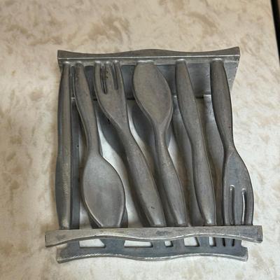 LOT 571K: Kitchen & Baking Collection: Boxed Apple Peeler, Cookie Press & Cutters, More