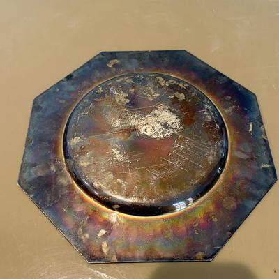 LOT 572K: 11” Sterling Silver Plate (752g)