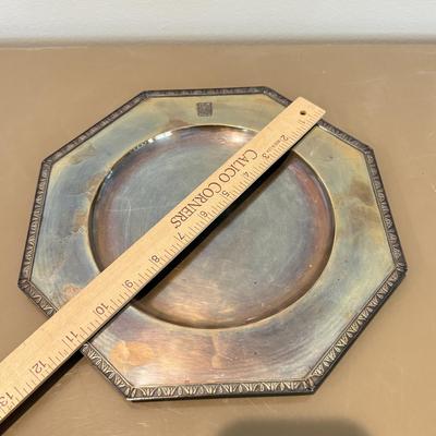 LOT 572K: 11” Sterling Silver Plate (752g)