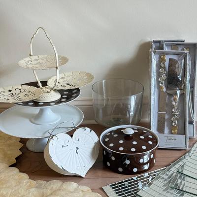 LOT 574D: Cake Plates, Abalone Shell & Disco Tile Placemats and More