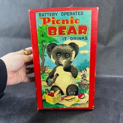 Vintage Battery-Opp | Picnic Bear | Alps
