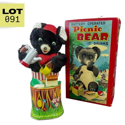 Vintage Battery-Opp | Picnic Bear | Alps