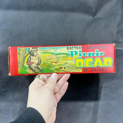 Vintage Battery-Opp | Picnic Bear | Alps