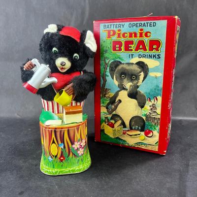 Vintage Battery-Opp | Picnic Bear | Alps