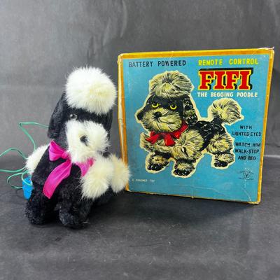 Vintage Battery Opp | Fifi the Begging Poodle | Kramer