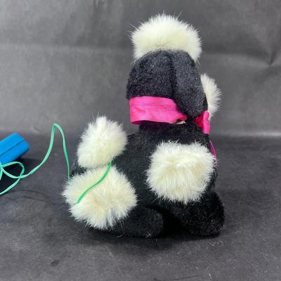 Vintage Battery Opp | Fifi the Begging Poodle | Kramer