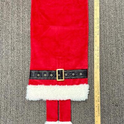 Sale Photo Thumbnail #470: Great condition. Approx. 72” x 13”. 100% polyester.