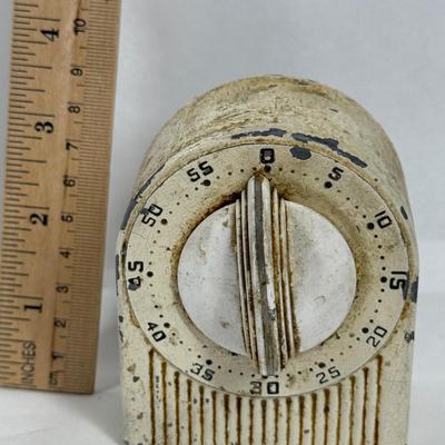 Sale Photo Thumbnail #24: Metal mechanical timer.  Heavy wear, chipped paint and smudges. Tested, works as expected.