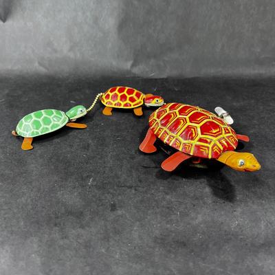 Vintage Wind-Up | Turtle Family | Modern Toys