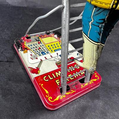 Vintage Wind-Up | The Climbing Fireman | Marx